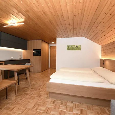 Karin Mitten Im Gruenen Apartmán *