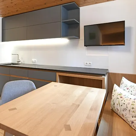 Karin Mitten Im Gruenen Apartmán