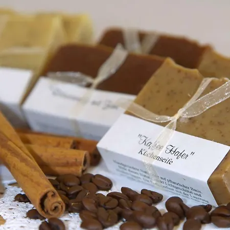 Karin Mitten Im Gruenen Schoppernau